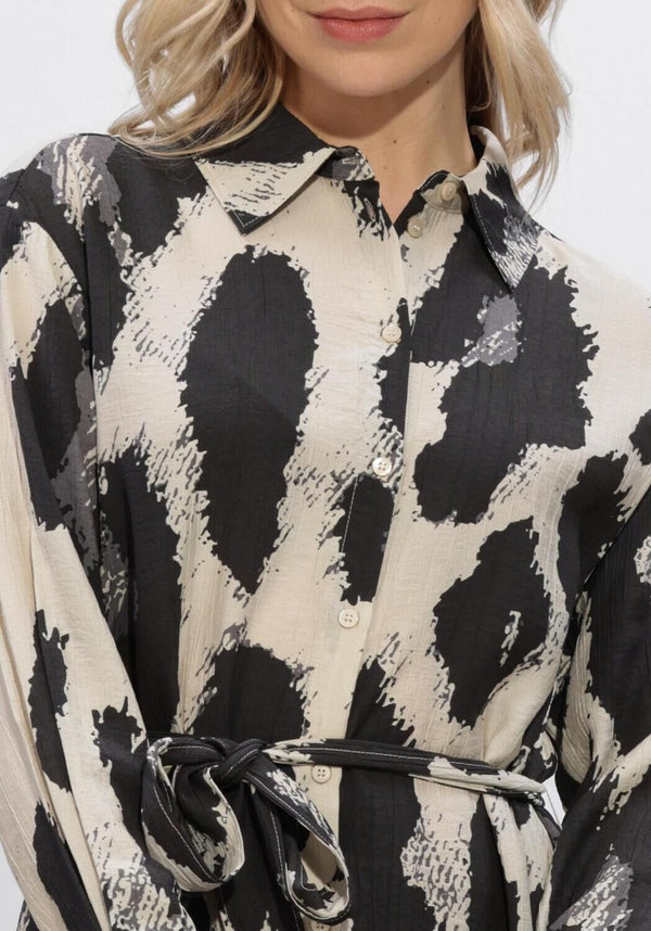 Pink Baby Massy abstract print belted shirt dress in black and beige, featuring a stylish design and waist belt.