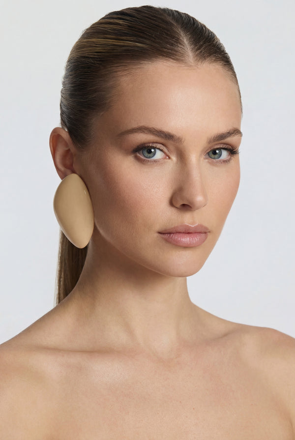Luna Oval Nude Earrings